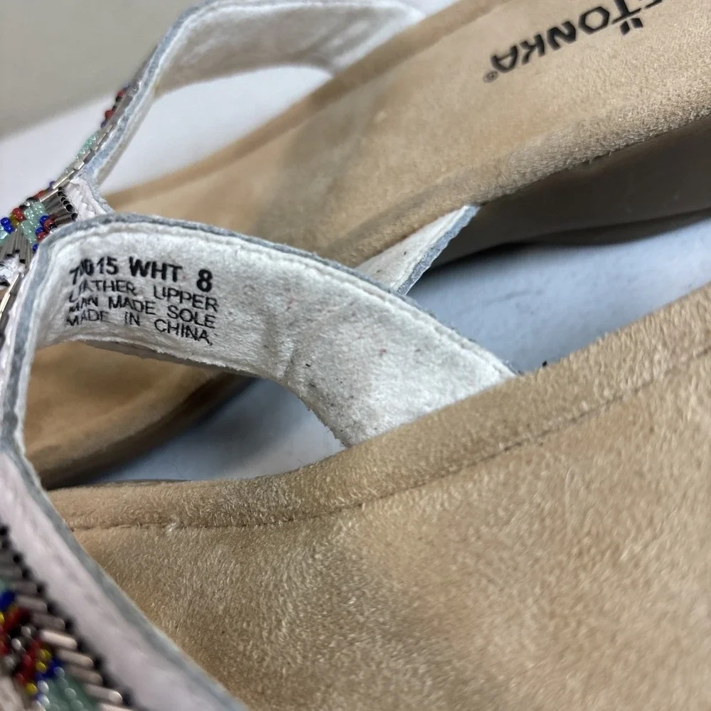 Minnetonka White Leather Thong Sandals Womens Sz 8‎ Blue Silver Beaded Accents
